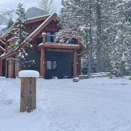Ski-In Chalet: Private Hot Tub, Bonus Bunk House Fernie Buitenkant foto