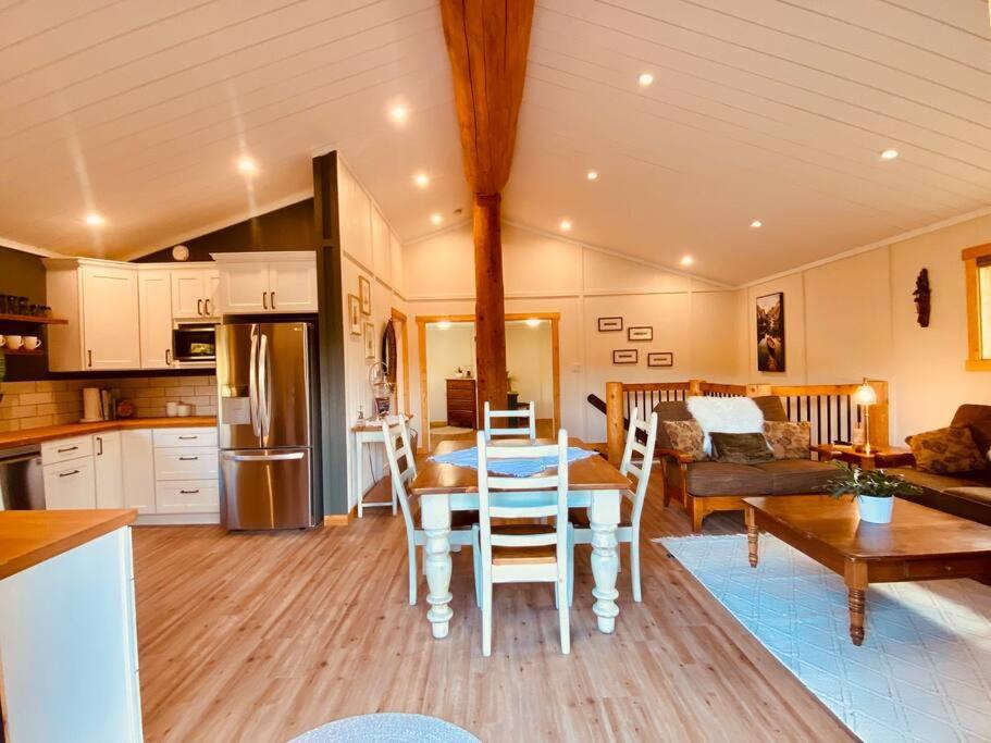 Ski-In Chalet: Private Hot Tub, Bonus Bunk House Fernie Buitenkant foto
