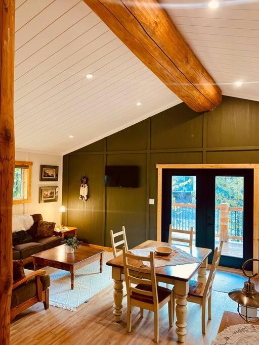 Ski-In Chalet: Private Hot Tub, Bonus Bunk House Fernie Buitenkant foto